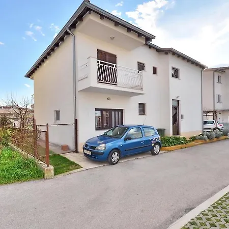 Apartamento La-le-100m From New Podstrana